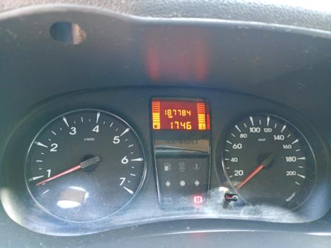 RENAULT Clio Hatch 1.0 16V HI FLEX CAMPUS, Foto 2