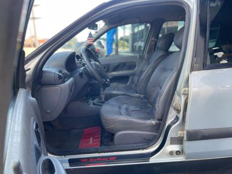 RENAULT Clio Sedan 1.6 16V 4P RN, Foto 16