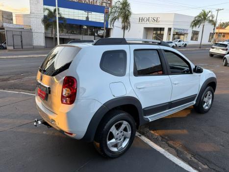 RENAULT Duster 1.6 16V 4P FLEX DYNAMIQUE, Foto 4 RENAULT Duster 1.6 16V 4P FLEX DYNAMIQUE, Foto 4