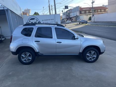 RENAULT Duster 1.6 16V 4P FLEX SCE AUTHENTIQUE X-TRONIC AUTOMÁTICO, Foto 8 RENAULT Duster 1.6 16V 4P FLEX SCE AUTHENTIQUE X-TRONIC AUTOMÁTICO, Foto 8