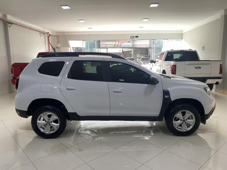 RENAULT Duster 1.6 16V 4P FLEX SCE INTENSE X-TRONIC AUTOMÁTICO, Foto 4 RENAULT Duster 1.6 16V 4P FLEX SCE INTENSE X-TRONIC AUTOMÁTICO, Foto 4