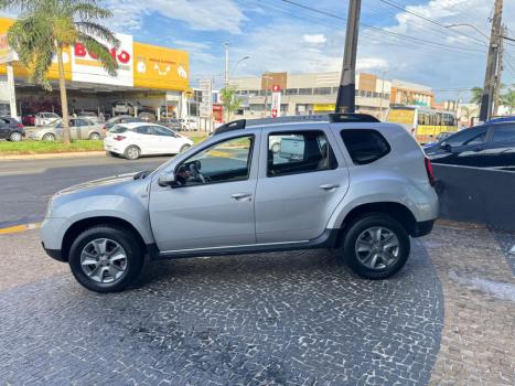 RENAULT Duster 2.0 16V 4P FLEX DYNAMIQUE AUTOMÁTICO, Foto 4 RENAULT Duster 2.0 16V 4P FLEX DYNAMIQUE AUTOMÁTICO, Foto 4