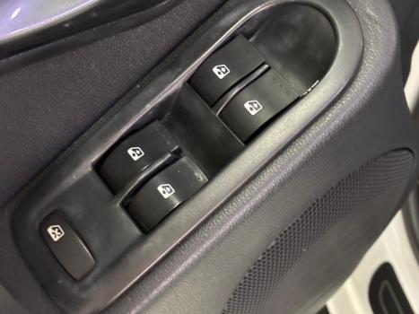 RENAULT Duster 2.0 16V 4P FLEX TECH ROAD AUTOM�TICO, Foto 14