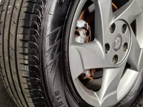 RENAULT Duster 2.0 16V 4P FLEX TECH ROAD AUTOM�TICO, Foto 14