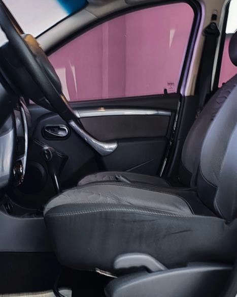 RENAULT Duster 2.0 16V 4P FLEX TECH ROAD AUTOM�TICO, Foto 11