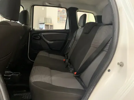 RENAULT Duster 2.0 16V 4P FLEX TECH ROAD II AUTOM�TICO, Foto 12