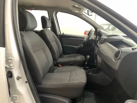 RENAULT Duster 2.0 16V 4P FLEX TECH ROAD II AUTOM�TICO, Foto 14