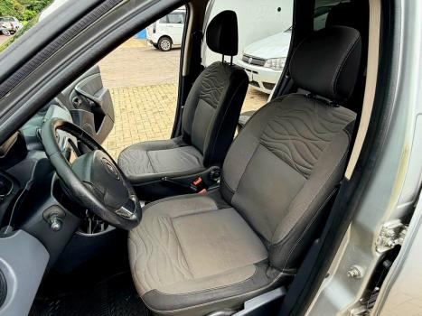 RENAULT Duster 2.0 16V 4P FLEX DYNAMIQUE AUTOM�TICO, Foto 15