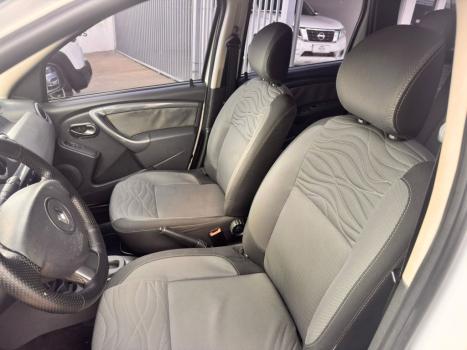 RENAULT Duster 2.0 16V 4P FLEX TECH ROAD AUTOM�TICO, Foto 11