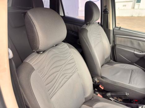 RENAULT Duster 2.0 16V 4P FLEX TECH ROAD AUTOM�TICO, Foto 14