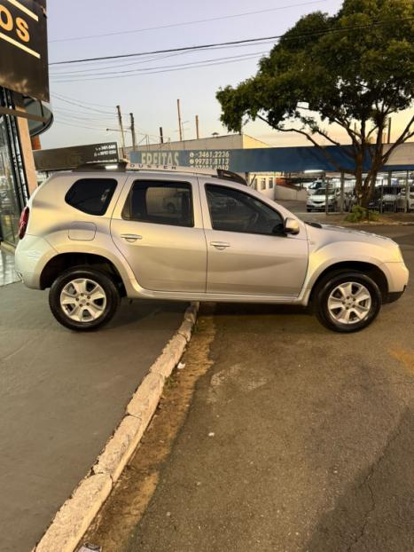 RENAULT Duster 2.0 16V 4P FLEX DYNAMIQUE AUTOM�TICO, Foto 2