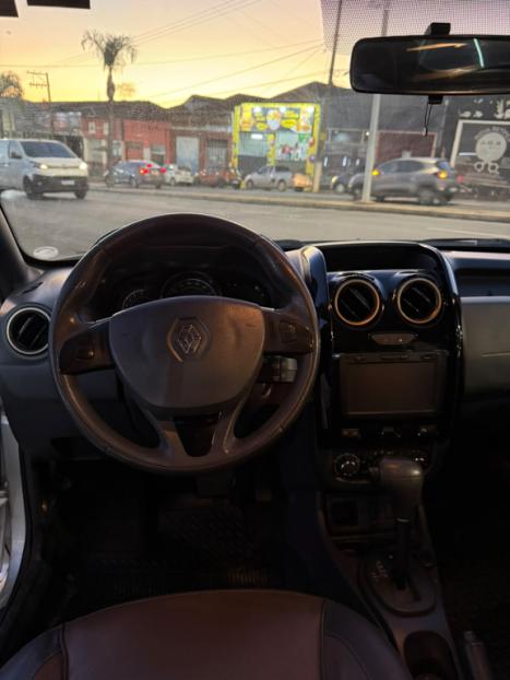 RENAULT Duster 2.0 16V 4P FLEX DYNAMIQUE AUTOM�TICO, Foto 16