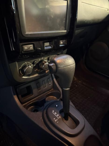 RENAULT Duster 2.0 16V 4P FLEX DYNAMIQUE AUTOM�TICO, Foto 19
