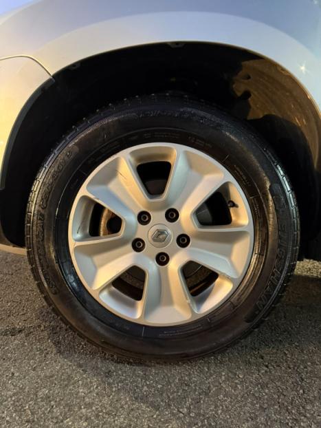 RENAULT Duster 2.0 16V 4P FLEX DYNAMIQUE AUTOM�TICO, Foto 22