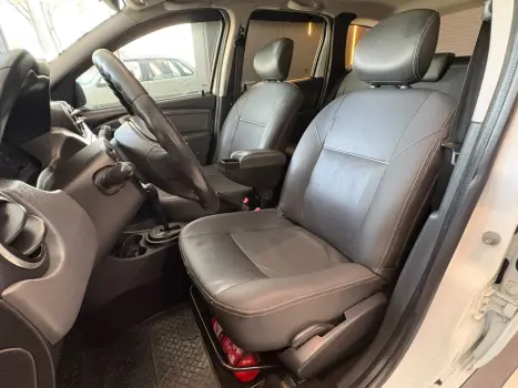 RENAULT Duster 2.0 16V 4P FLEX DYNAMIQUE AUTOMÁTICO, Foto 12