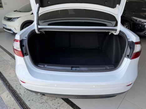 RENAULT Fluence 2.0 16V 4P FLEX DYNAMIQUE AUTOM�TICO, Foto 7