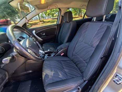 RENAULT Fluence 2.0 16V 4P FLEX DYNAMIQUE AUTOM�TICO, Foto 11