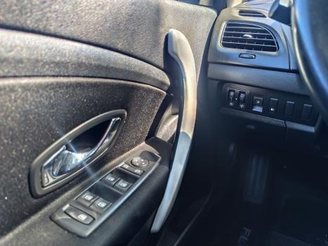 RENAULT Fluence 2.0 16V 4P FLEX DYNAMIQUE AUTOM�TICO, Foto 20