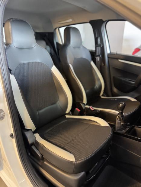 RENAULT Kwid 1.0 12V 4P SCE FLEX INTENSE, Foto 9