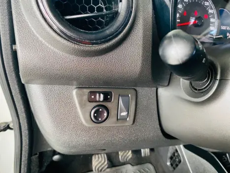 RENAULT Kwid 1.0 12V 4P SCE FLEX OUTSIDER, Foto 18