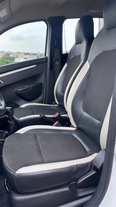 RENAULT Kwid 1.0 12V 4P SCE FLEX INTENSE, Foto 11