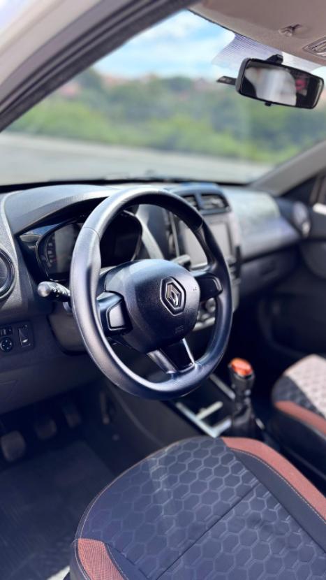 RENAULT Kwid 1.0 12V 4P SCE FLEX OUTSIDER, Foto 7