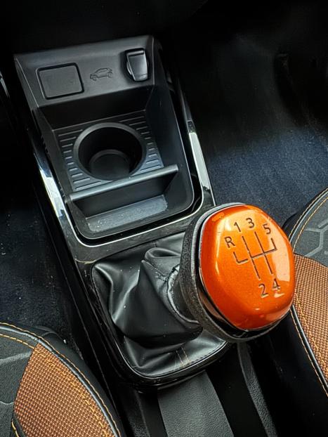 RENAULT Kwid 1.0 12V 4P SCE FLEX OUTSIDER, Foto 10