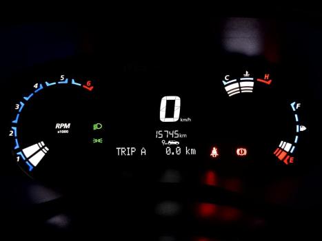 RENAULT Kwid 1.0 12V 4P SCE FLEX INTENSE, Foto 9