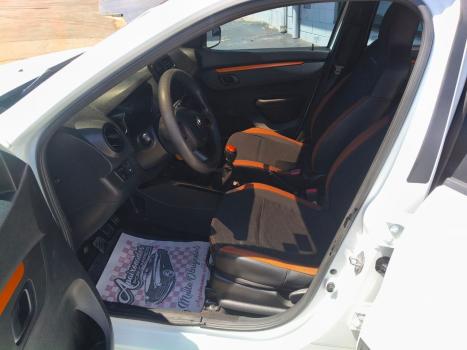 RENAULT Kwid 1.0 12V 4P SCE FLEX OUTSIDER, Foto 10