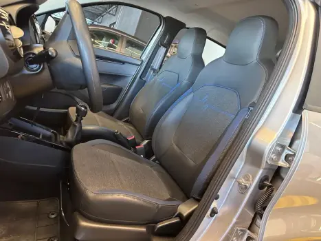 RENAULT Kwid 1.0 12V 4P SCE FLEX INTENSE, Foto 7