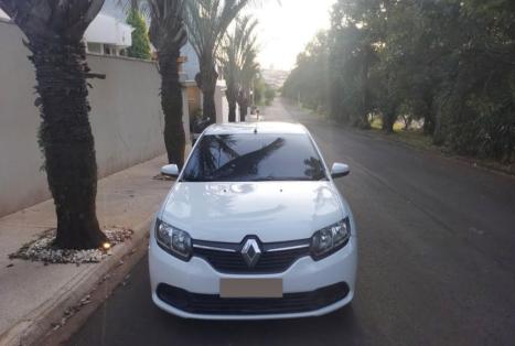 RENAULT Logan 1.0 12V 4P FLEX SCE EXPRESSION, Foto 3 RENAULT Logan 1.0 12V 4P FLEX SCE EXPRESSION, Foto 3