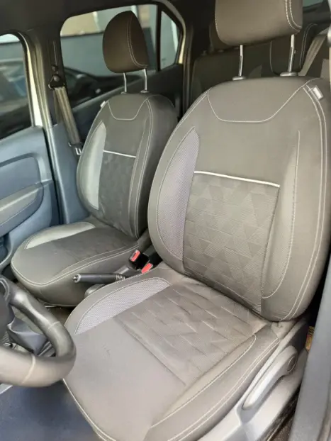 RENAULT Logan 1.0 12V 4P FLEX SCE ZEN, Foto 7