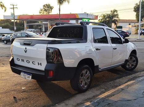 RENAULT Oroch 1.6 16V 4P FLEX INTENSE, Foto 8