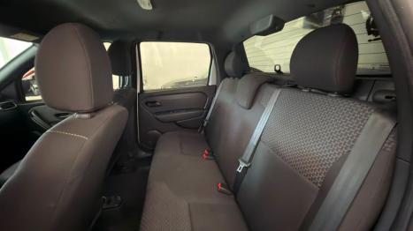 RENAULT Oroch 1.6 16V 4P FLEX INTENSE, Foto 8