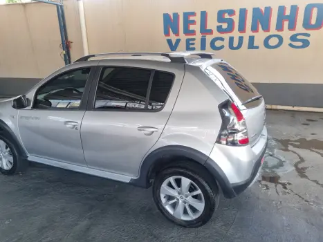 RENAULT Sandero 1.6 16V 4P FLEX SCE STEPWAY, Foto 4 RENAULT Sandero 1.6 16V 4P FLEX SCE STEPWAY, Foto 4