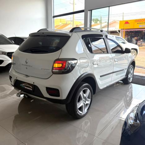 RENAULT Sandero 1.6 16V 4P FLEX STEPWAY AUTOMTICO, Foto 4
