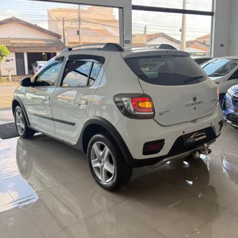 RENAULT Sandero 1.6 16V 4P FLEX STEPWAY AUTOMTICO, Foto 6
