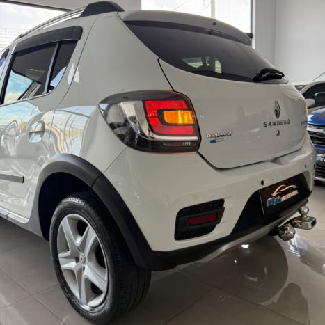 RENAULT Sandero 1.6 16V 4P FLEX STEPWAY AUTOMTICO, Foto 21