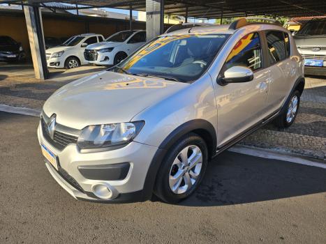RENAULT Sandero 1.6 4P FLEX STEPWAY, Foto 3 RENAULT Sandero 1.6 4P FLEX STEPWAY, Foto 3