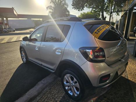 RENAULT Sandero 1.6 4P FLEX STEPWAY, Foto 4 RENAULT Sandero 1.6 4P FLEX STEPWAY, Foto 4