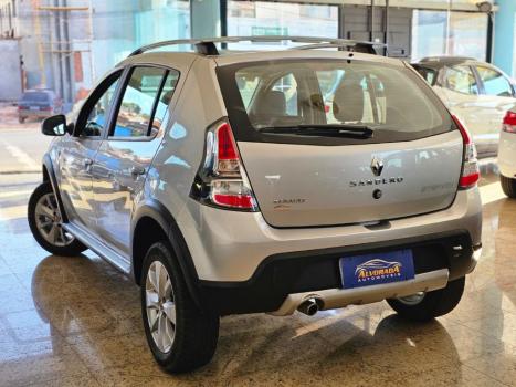 RENAULT Sandero 1.6 16V 4P FLEX STEPWAY AUTOM�TICO, Foto 4