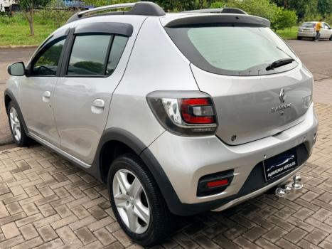 RENAULT Sandero 1.6 16V 4P SCE FLEX STEPWAY ICONIC X-TRONIC AUTOM�TICO CVT, Foto 5