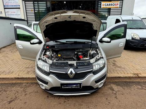 RENAULT Sandero 1.6 16V 4P SCE FLEX STEPWAY ICONIC X-TRONIC AUTOM�TICO CVT, Foto 12