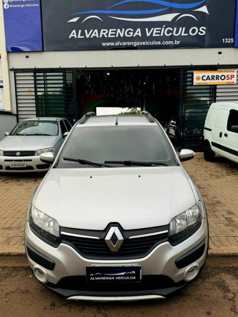 RENAULT Sandero 1.6 16V 4P SCE FLEX STEPWAY ICONIC X-TRONIC AUTOM�TICO CVT, Foto 14