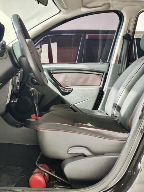 RENAULT Sandero 1.6 16V 4P FLEX STEPWAY AUTOM�TICO, Foto 10