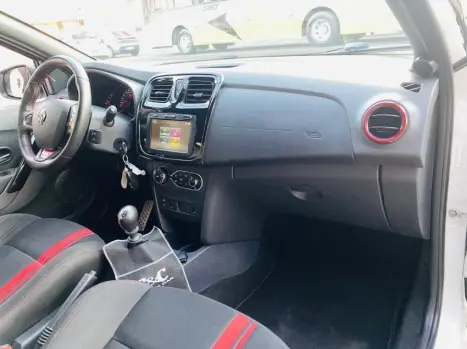 RENAULT Sandero 2.0 16V 4P RS FLEX, Foto 14