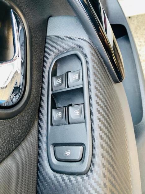 RENAULT Sandero 2.0 16V 4P RS FLEX, Foto 18