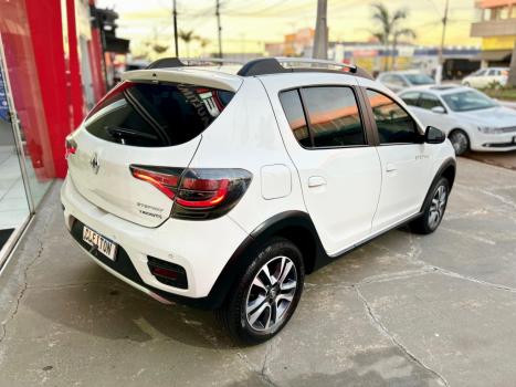 RENAULT Stepway 1.6 16V 4P FLEX ICONIC X-TONIC AUTOM�TICO CVT, Foto 3