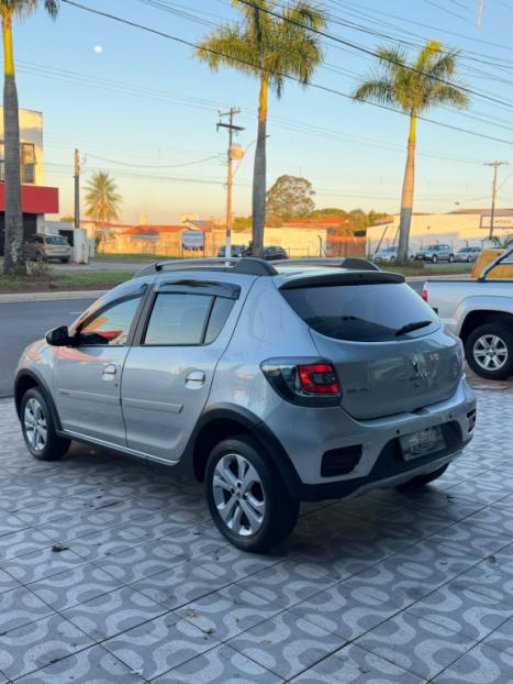 RENAULT Stepway 1.6 16V 4P FLEX INTENSE X-TONIC AUTOM�TICO CVT, Foto 4