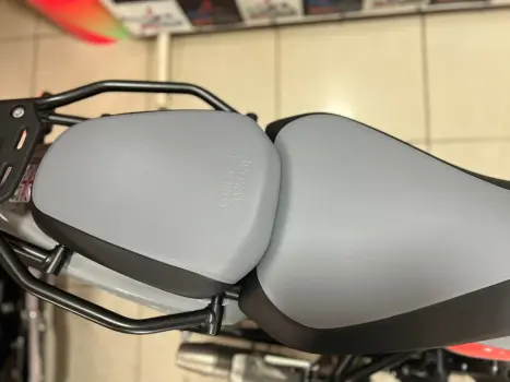 ROYAL ENFIELD Hymalayan 400 , Foto 16